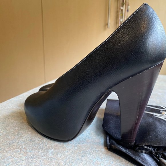 SUPER SEXY, GORGEOUS BLACK HEELS!  Size 7.5 (37.5). Giuseppe Zanotti Desig… - Picture 3 of 8